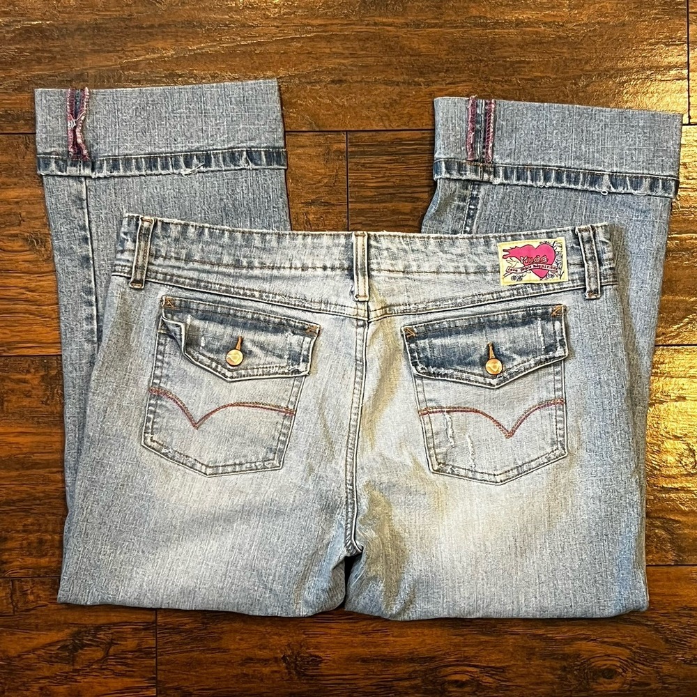 Vintage Y2K Mudd Low Rise Light Wash Embroidered Capri Pants, Women's Size 13